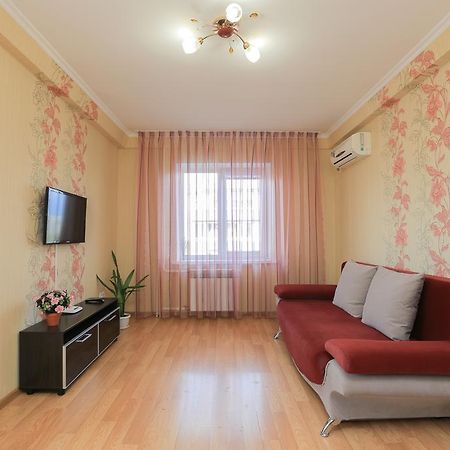 Apartment On Obolonskiy Prospect 12 Kiev Exteriör bild