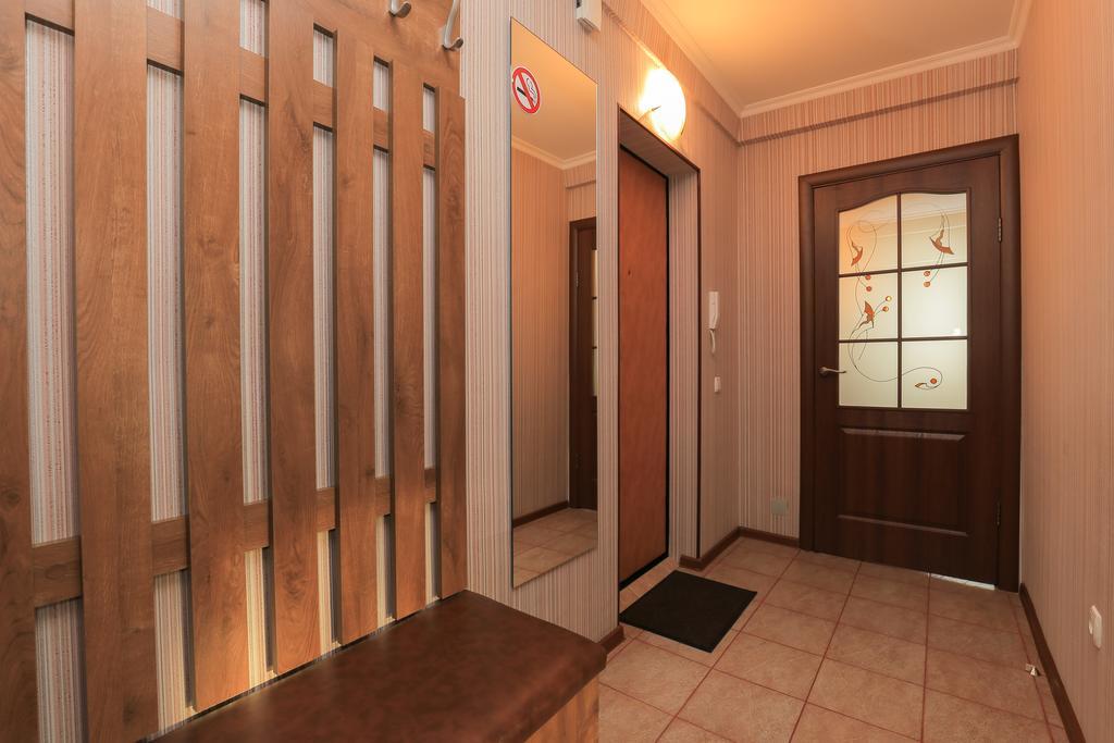 Apartment On Obolonskiy Prospect 12 Kiev Exteriör bild