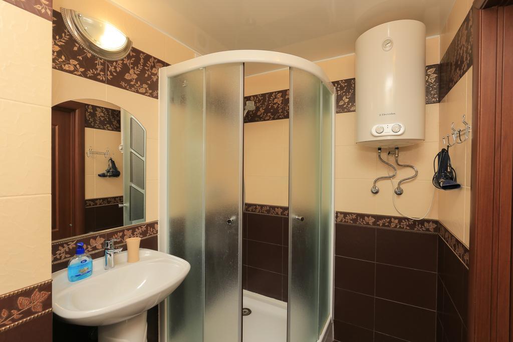 Apartment On Obolonskiy Prospect 12 Kiev Exteriör bild
