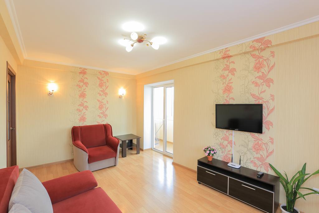 Apartment On Obolonskiy Prospect 12 Kiev Exteriör bild