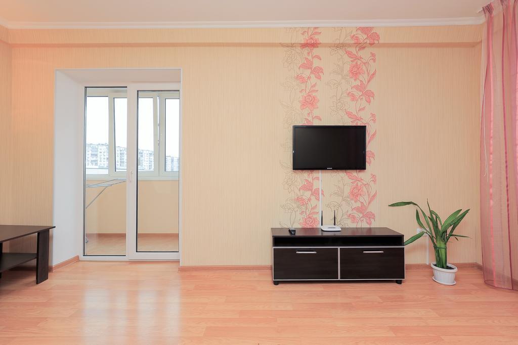 Apartment On Obolonskiy Prospect 12 Kiev Exteriör bild