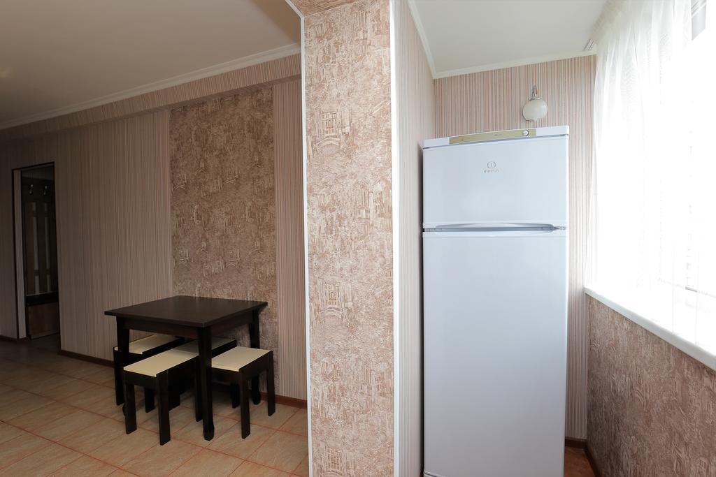 Apartment On Obolonskiy Prospect 12 Kiev Exteriör bild